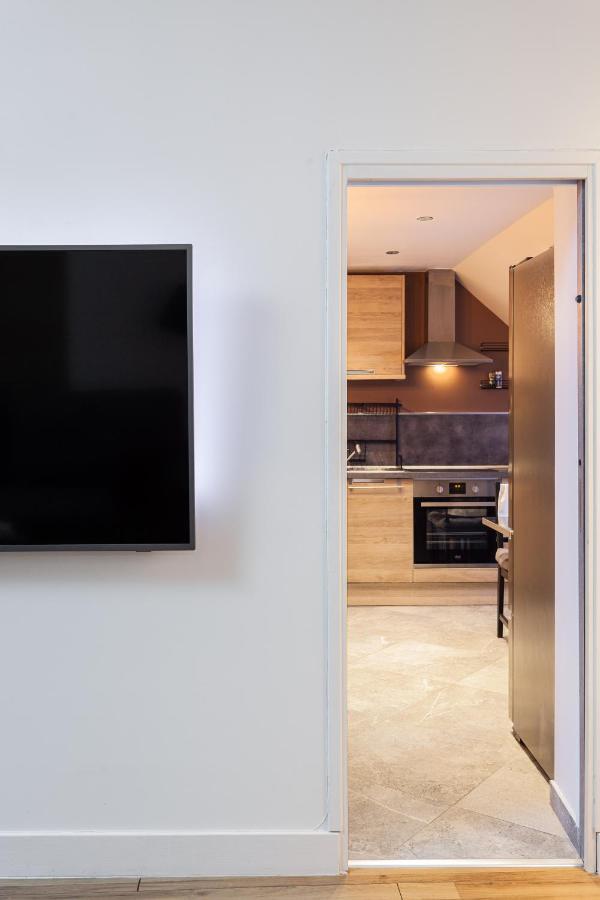 Suite Appart Place Versepuy Chantilly Exteriör bild