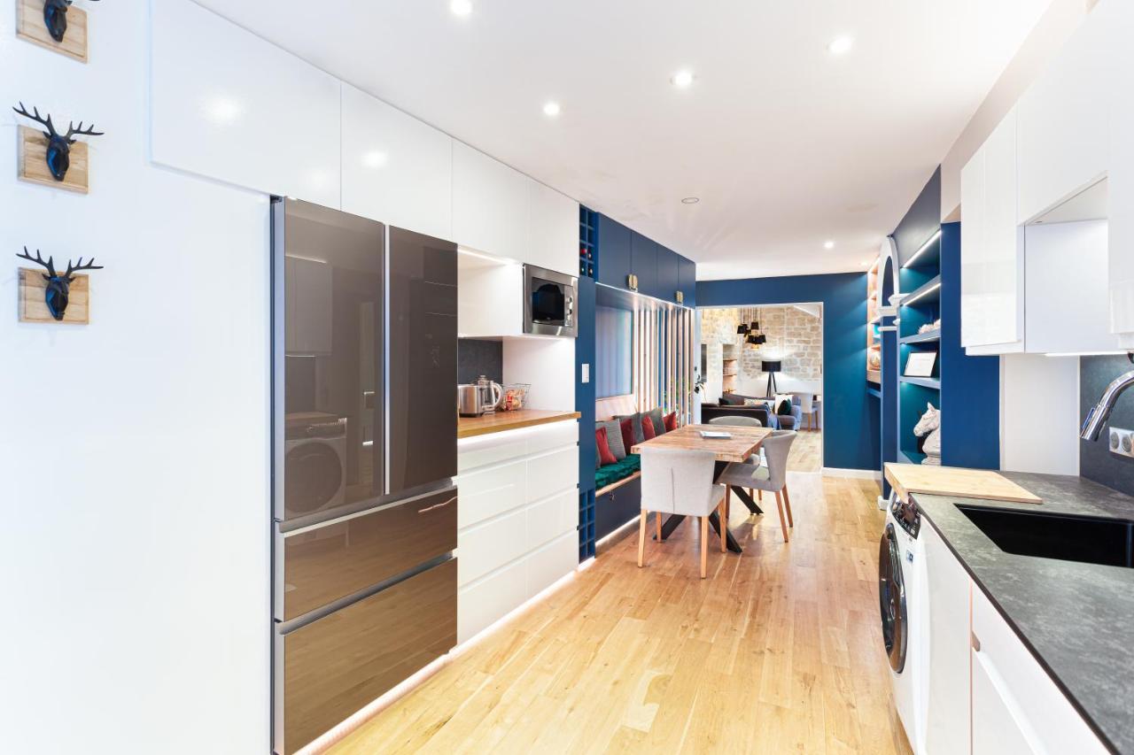 Suite Appart Place Versepuy Chantilly Exteriör bild